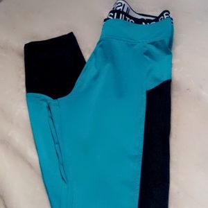 🩷Energie teal activewear leggings